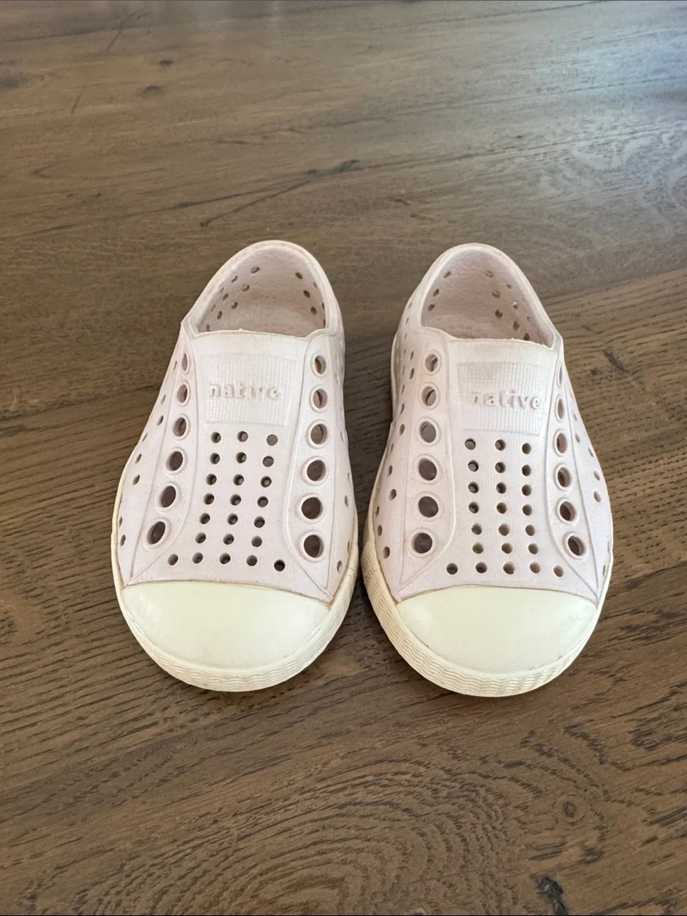 Native Kids Shoes in Pale Pink Slip-On Style C4
